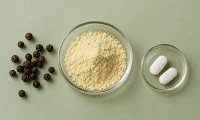Does pure piperine powder affect drug metabolism?